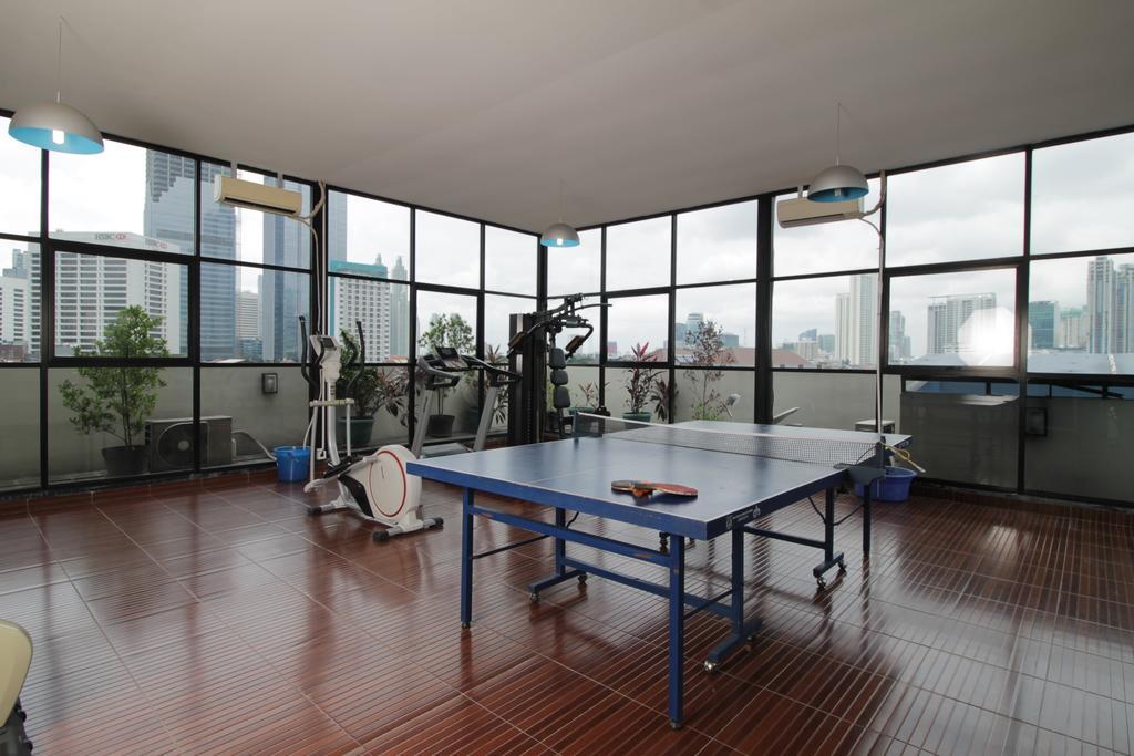 Reddoorz Plus Near Ambassador Mall Джакарта Екстер'єр фото