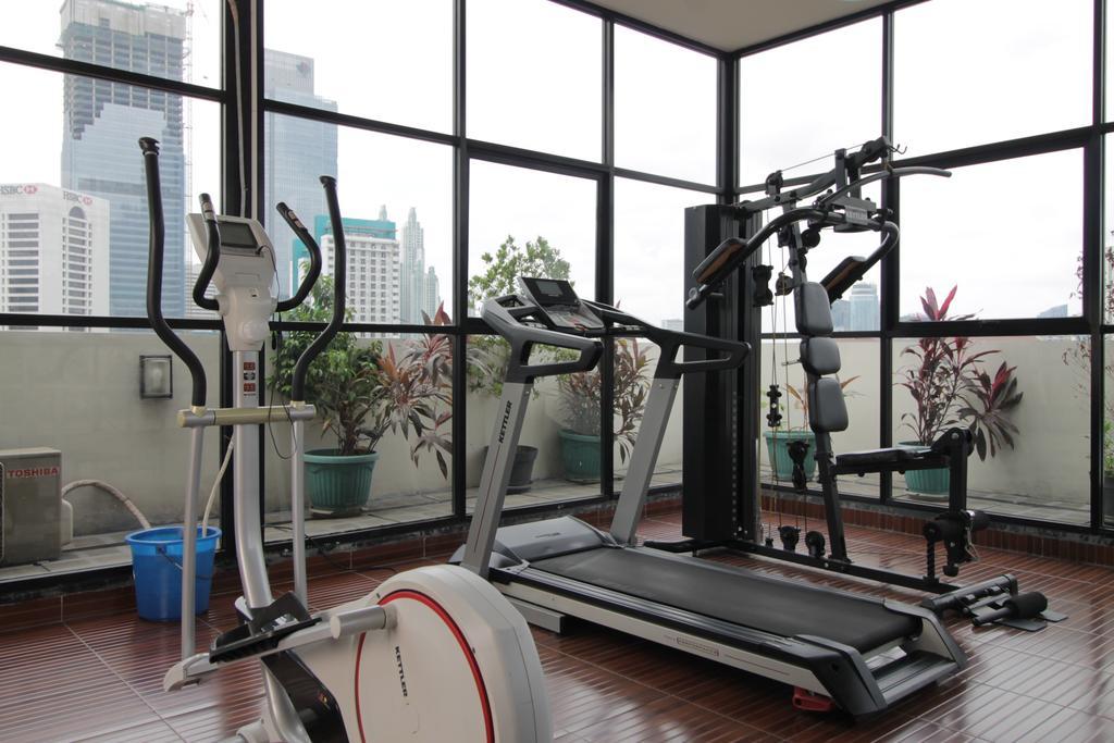 Reddoorz Plus Near Ambassador Mall Джакарта Екстер'єр фото